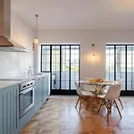 Light-filled Cedofeita By Hostwise * Porto