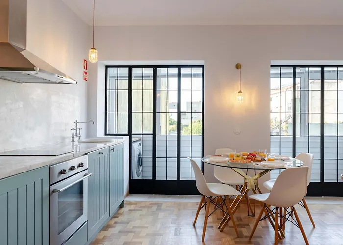 Light-filled Cedofeita By Hostwise * Porto