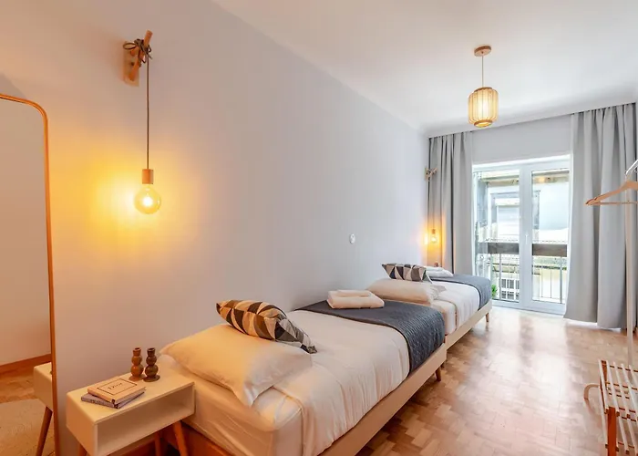 Light-filled Cedofeita By Hostwise * Porto